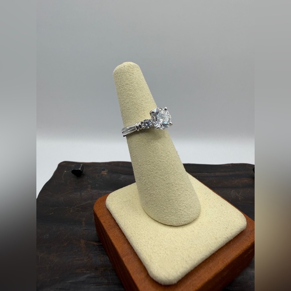 925 Sterling Silver CZ Solitaire Ring - Picture 12 of 13